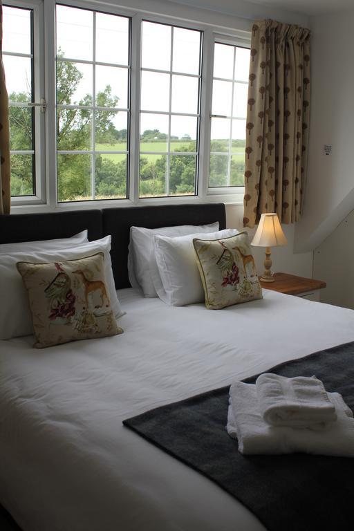 Three Horseshoes Country Inn Barry Eksteriør billede