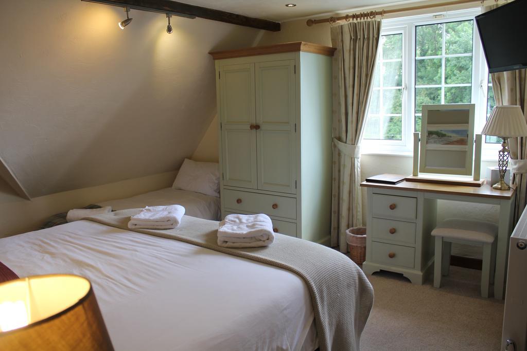 Three Horseshoes Country Inn Barry Værelse billede