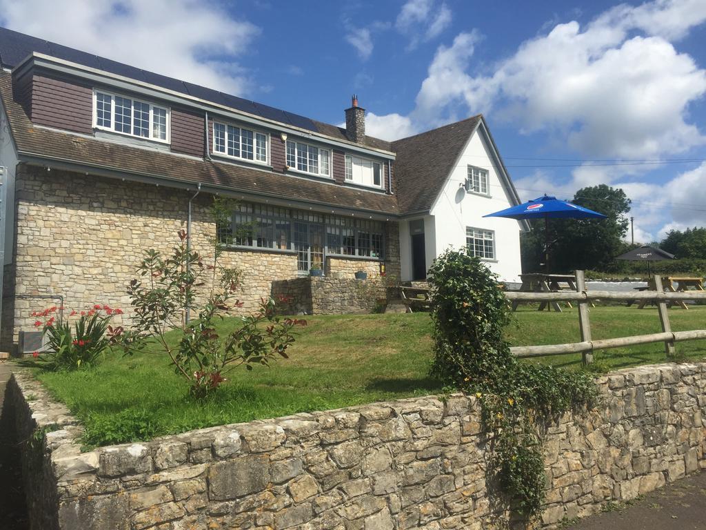 Three Horseshoes Country Inn Barry Eksteriør billede