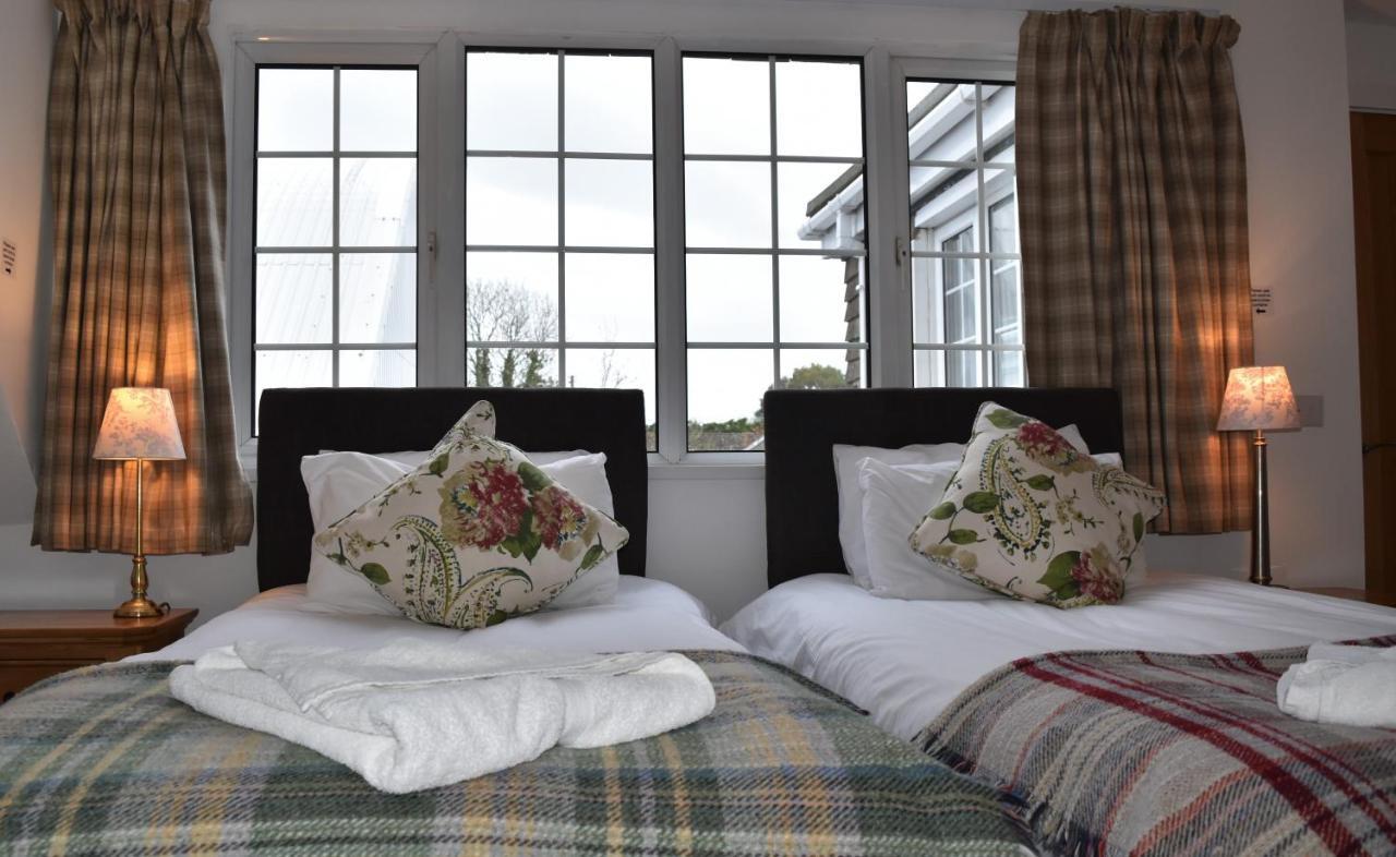 Three Horseshoes Country Inn Barry Eksteriør billede