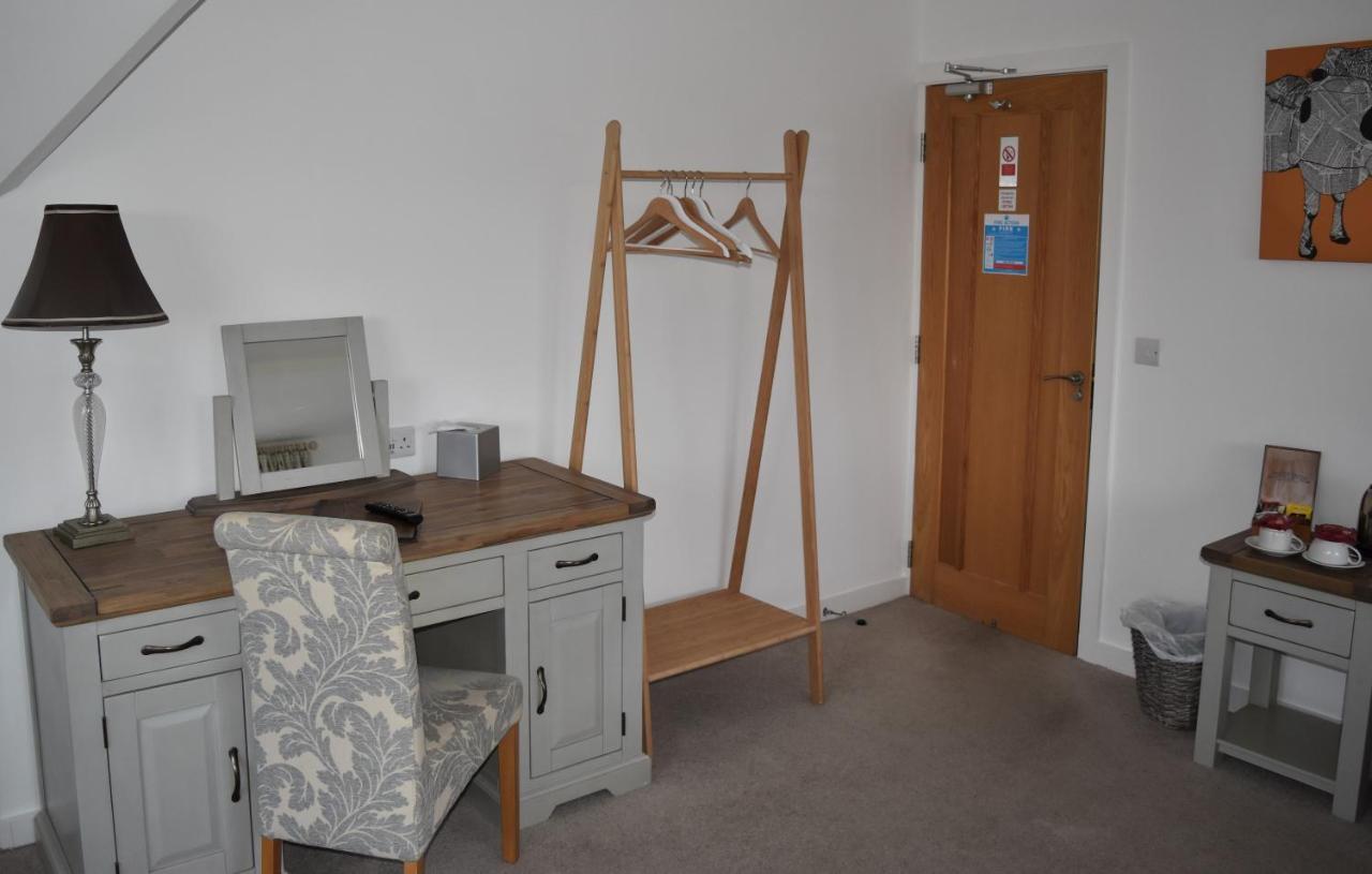 Three Horseshoes Country Inn Barry Eksteriør billede