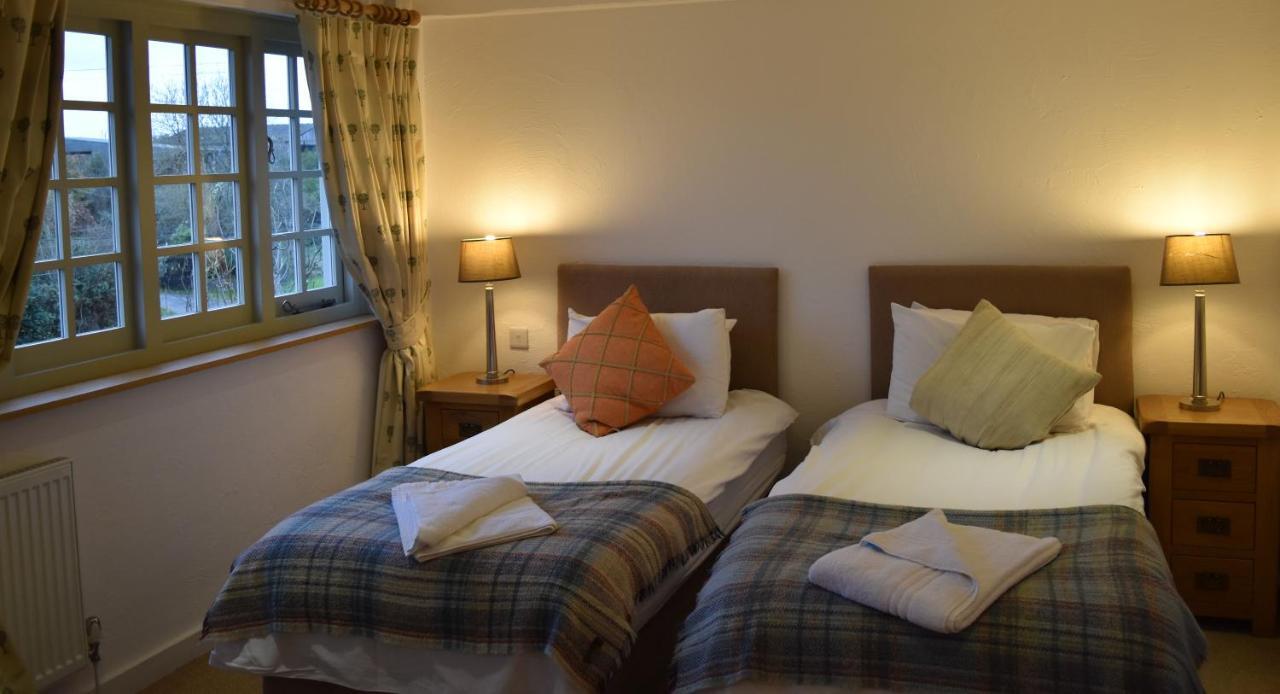 Three Horseshoes Country Inn Barry Eksteriør billede